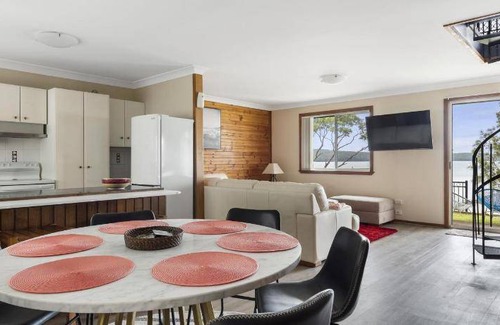 Erowal Bay House | House ∙ 3 bedrooms ∙ 8 guests