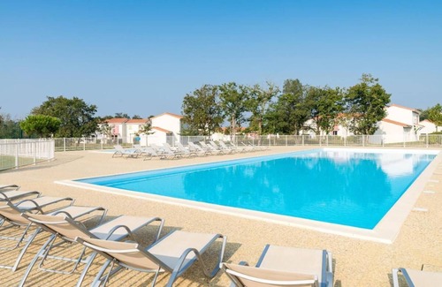 Bourgenay House | House 4/6 persons, terrace, in a quiet residence, free swimming pool access