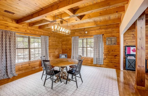 Travis Settlement House | House ∙ 4 bedrooms ∙ 8 guests