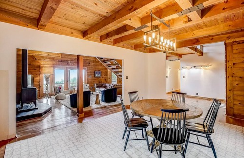 Travis Settlement House | House ∙ 4 bedrooms ∙ 8 guests