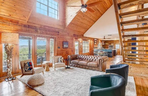 Travis Settlement House | House ∙ 4 bedrooms ∙ 8 guests
