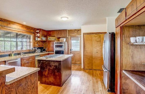 Travis Settlement House | House ∙ 4 bedrooms ∙ 8 guests