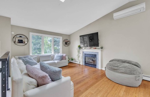North Providence House | House ∙ 4 bedrooms ∙ 8 guests