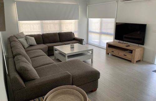 Smiths Beach House | House ∙ 4 bedrooms ∙ 15 guests