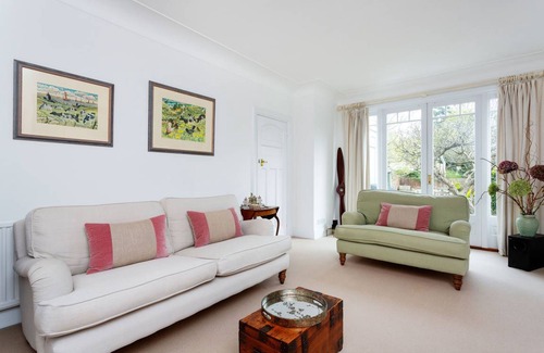 Kew House | House ∙ 4 bedrooms ∙ 7 guests