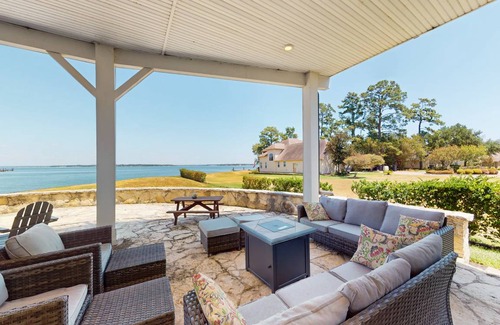Walden on Lake Conroe House | House ∙ 4 bedrooms ∙ 15 guests
