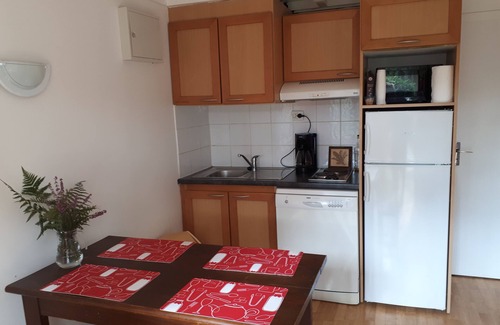 Leon House | House, 4 people, swimming pool 3 pools, Leon village under the pines