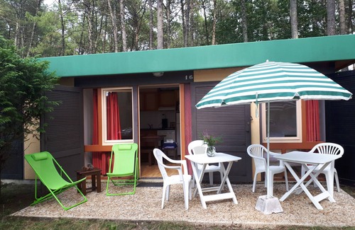 Leon House | House, 4 people, swimming pool 3 pools, Leon village under the pines