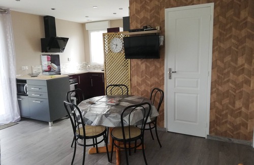 Portbail House | House 42 m2, 200 m from the sandy beach, with enclosed garden and parking.