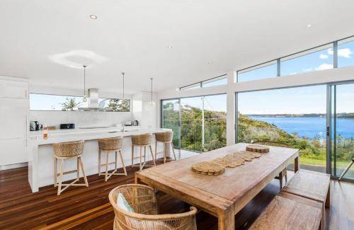 Mollymook Beach House | House ∙ 5 bedrooms ∙ 13 guests