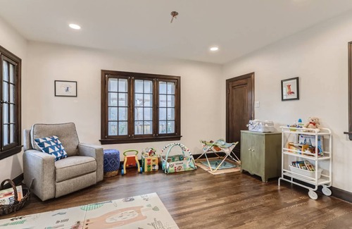 North Park Hill House | House ∙ 5 bedrooms ∙ 12 guests