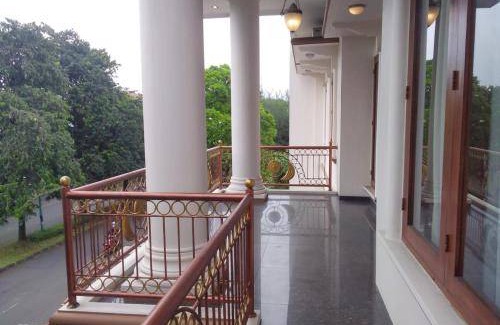 Bogor Selatan House | House ∙ 5 bedrooms ∙ 10 guests
