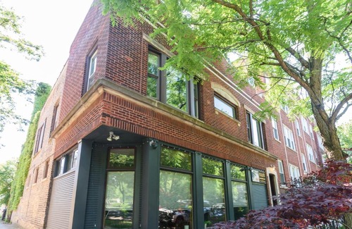 Magnolia Glen Bed & Breakfast | House 5863- Chicago's Premier Bed and Breakfast