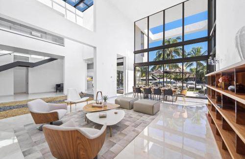 Hallandale Beach House | House ∙ 6 bedrooms ∙ 14 guests