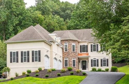 Pike Creek House | House ∙ 6 bedrooms ∙ 10 guests