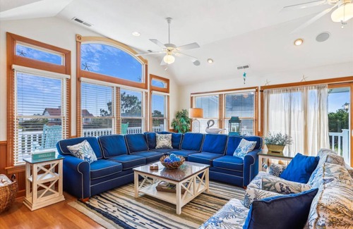 Whalehead Beach House | House ∙ 8 bedrooms ∙ 18 guests