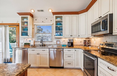 Whalehead Beach House | House ∙ 8 bedrooms ∙ 18 guests