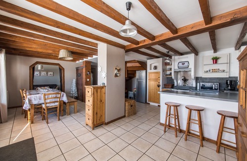 Albiez-Montrond Ski Chalet | House 8 people comfortably 150m from the slopes - Linen included