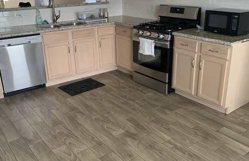 Humble House | House 8122 near IAH George Bush Airport