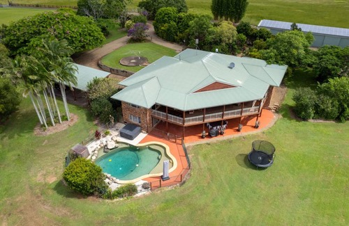 Bridges House | House ∙ 9 bedrooms ∙ 30 guests