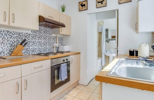 Coventry Apartment | House Accommodation - Coventry Free Parking