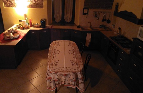 Asti House | House Aromas and Art accommodation SPICES