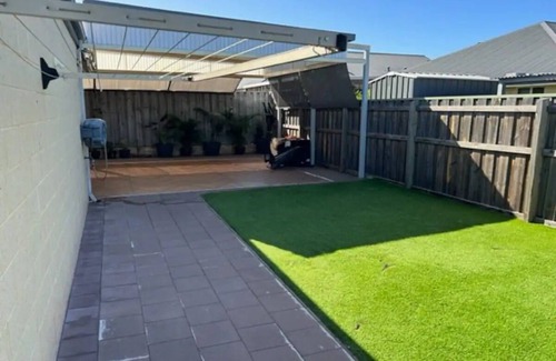 Ellenbrook House | House at the back of the Vines Golf Club in Swan Valley region.