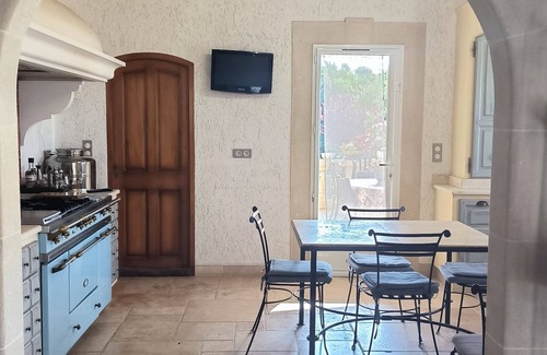 Puyvert Villa | House at the foot of the Luberon with swimming pool 5 minutes from the village of Lourmarin,