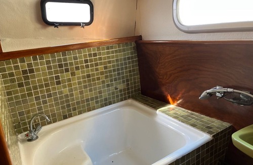 Uitdam Boat Rental | House Boat/Classic Yaght