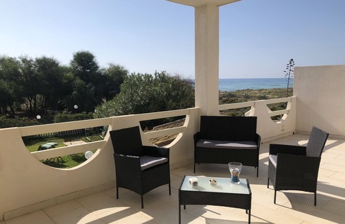 Sicily South Coast House | House by the sea