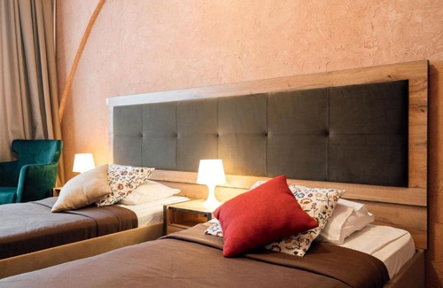 Oktyabrskiy rayon Hotel | House City