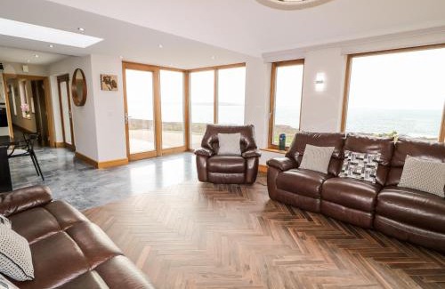 Maghery House | House Crohy Head