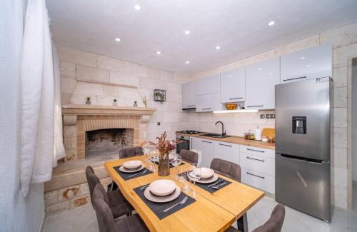 Praznica House | House Diana