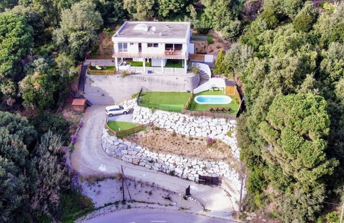 Sant Cebria de Vallalta House | House with swimming pool and sea view
