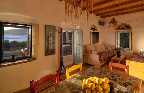 Gourna Cottage | House facing the sea with 5,000 m² garden, swimming pool and unforgettable sunsets.