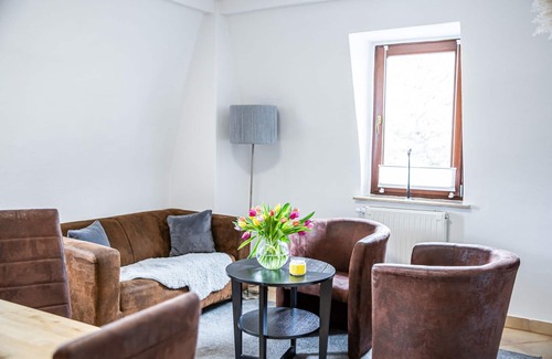 Radebeul Condo | House Felix Weinbergblick