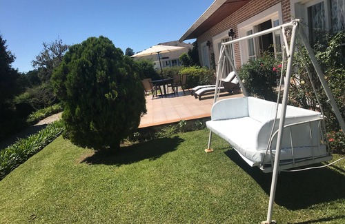 Capivari House | House for 12 people: 4 bedrooms (2 suites) and beautiful garden - 15min walk from Baden