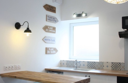 Saint-Brieuc House | House for 4 travelers, with private courtyard - between the city center and the port