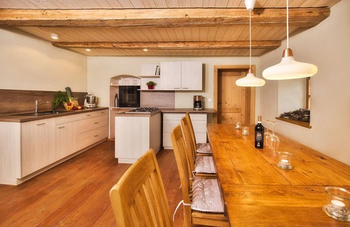 Loitzendorf House | House for sole use with home cinema, billiards, table football and darts
