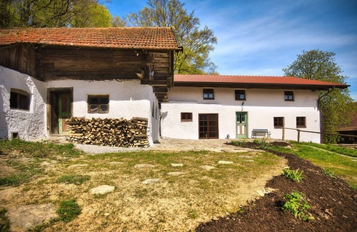 Loitzendorf House | House for sole use with home cinema, billiards, table football and darts