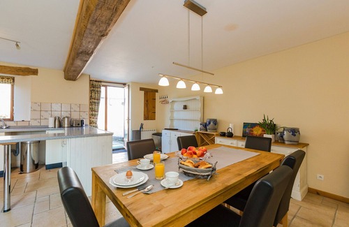Saint-Georges-de-Rouelley House | House on a secluded, small horse farm