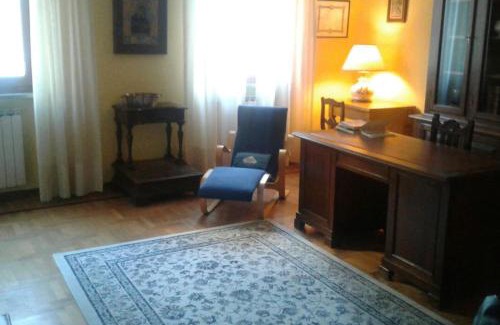 Cerreto Guidi Apartment | House In A Medieval Hamlet