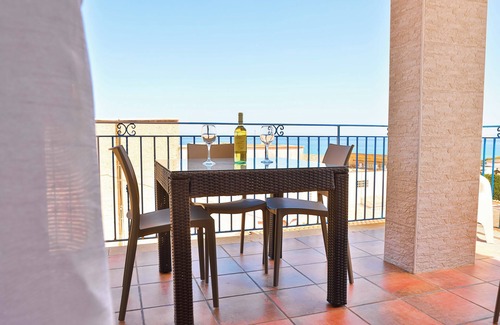 Alcamo Marina House | HOUSE IN A TYPICAL VILLA 200 METERS FROM THE SEA WIFI CAR RENTAL