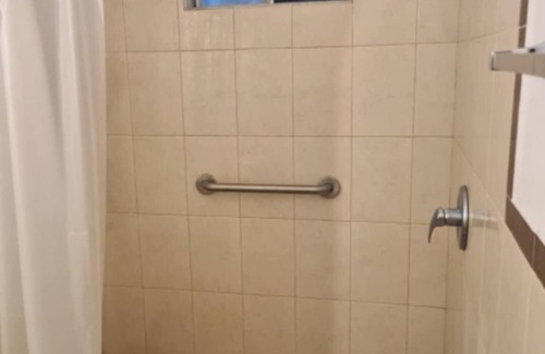 Matamoros Apartment | House in downtown area 8 minutes from the consulate, downtown with many food areas.