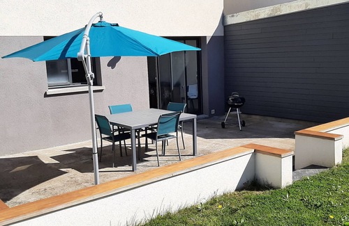 Saint-Meloir-des-Ondes House | House in subdivision near Saint malo and shops animals accepted
