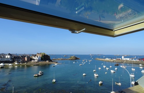 Loguivy House | House in Loguivy harbour, direct sea view