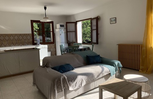 Saliceto Apartment | House in mountain village center Corsica