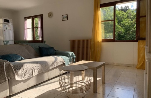 Saliceto Apartment | House in mountain village center Corsica