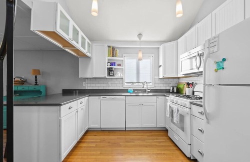 Woods Hole House | House in the Heart of Woods Hole