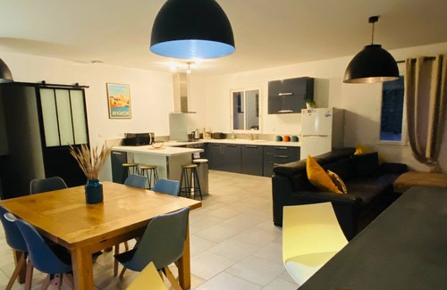 Aramon House | House in the hills above Aramon